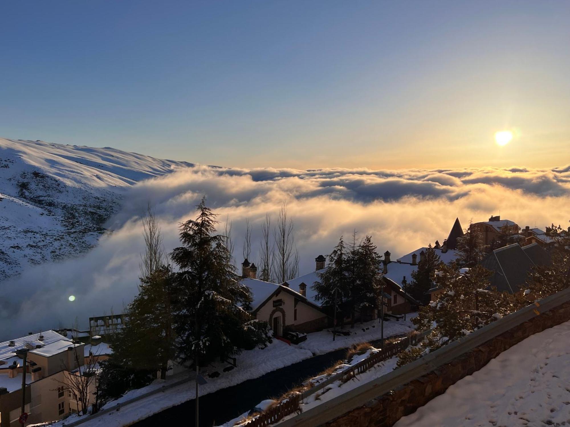 Sierra Nevada Apartamento, Ideal Para Grupos, Aparcamiento En La Puerta Y Con Impresionantes Vistas Bagian luar foto