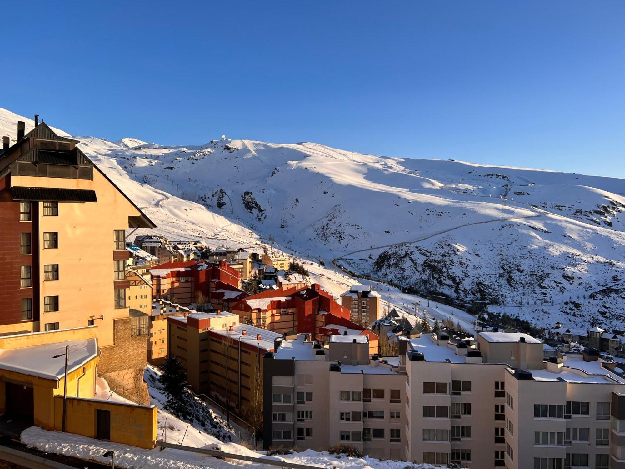 Sierra Nevada Apartamento, Ideal Para Grupos, Aparcamiento En La Puerta Y Con Impresionantes Vistas Bagian luar foto